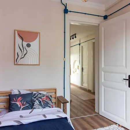 Soft And Historic 3br W Iconic Haydarpasa View * איסטמבול